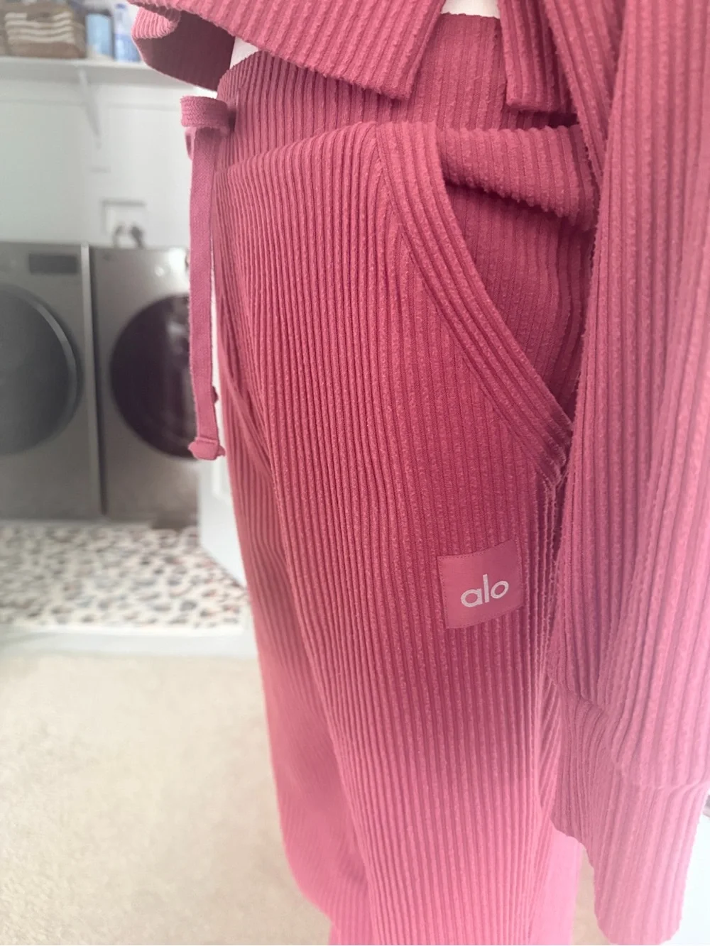 SET!! Alo Yoga Muse Ribbed Hoodie & Pants Set in Mauve